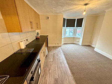 1 bedroom flat to rent - Photo 4