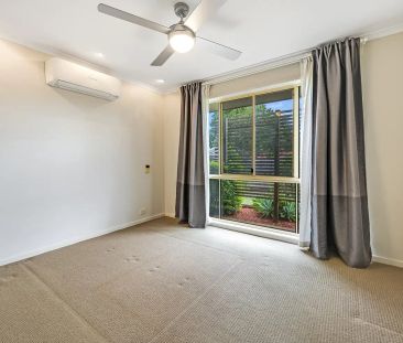 15 Thistle Street, Regents Park QLD 4118 - Photo 2