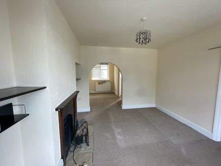 2 Bed Terraced House, Mayfield Road, LU2 - Photo 2