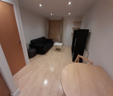 1 Bed Flat, Bowman Lane, LS10 - Photo 5