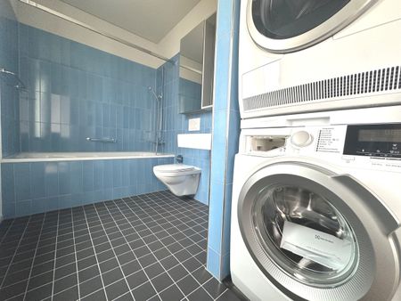 Your exclusive attic apartment above the rooftops of Winterthur! - Photo 3