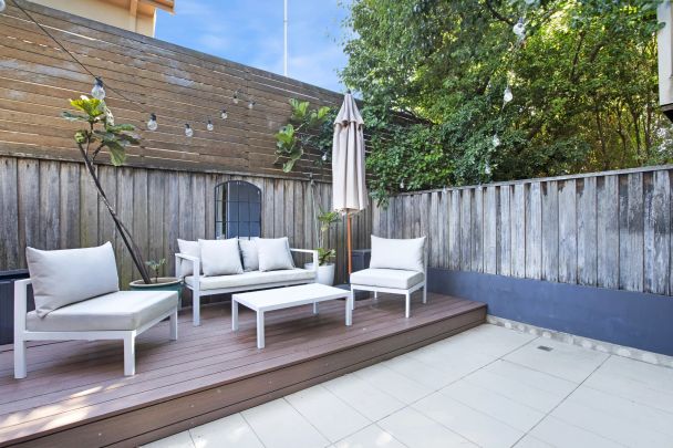 Position Perfect North Facing 1 Bedroom Plus Study Townhouse In The Heart Of Randwick- Air-Conditioned - Photo 1