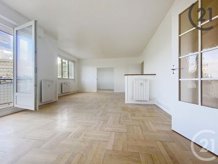Location Appartement 5 pièces 126m² TROYES 10000 - Photo 2