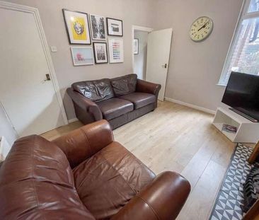 Halsbury Road, L6 - Photo 1