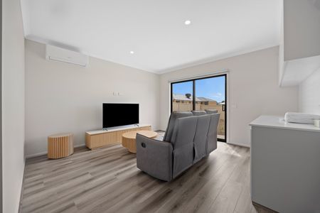 BRAND NEW SHARED ACCOMMODATION - Photo 2