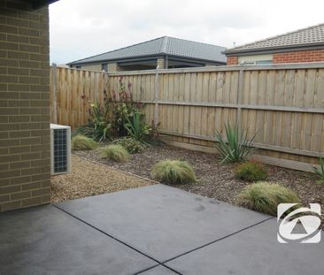 PERFECT FAMILY HOME IN PRIME LOCATION - Photo 2