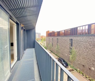 3B Spinners Way, SALFORD - Photo 4