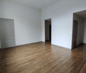 T2 PROCHE PLACE DES CARMES - Photo 4