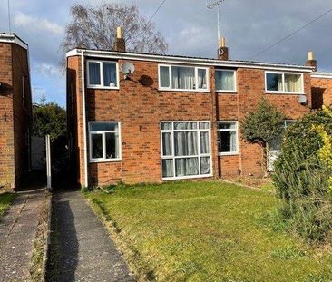 3 bedroom semi-detached house to rent - Photo 2