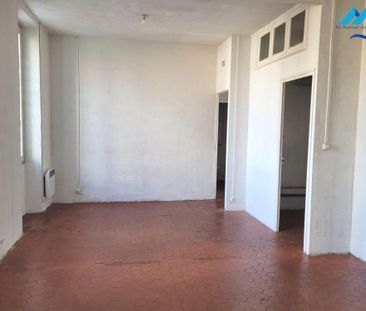 Location Appartement 2 pièces 44m² MARSEILLE 4ème - Photo 2