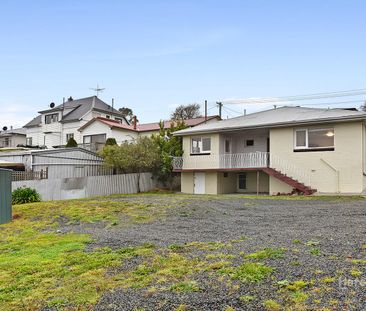 Spacious Home - Photo 6