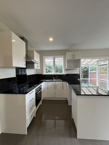 14a Arlington St - Photo 2