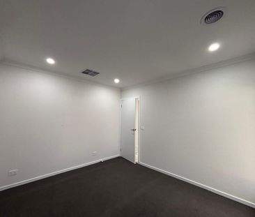 Beautiful 4-Bedroom Home - Photo 4