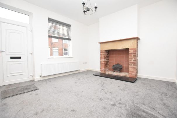 2 bedroom House To Let - Photo 1