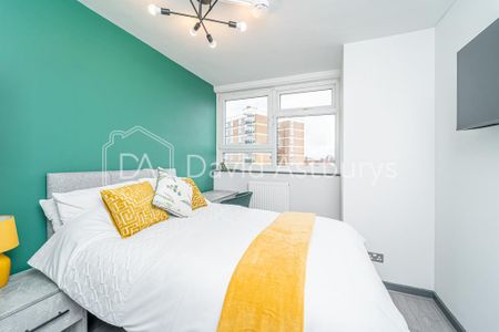 4 bedroom apartment to rent - Photo 4