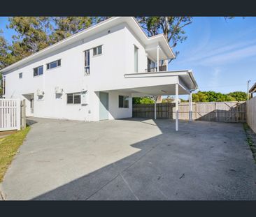 34 Jillian Place, Wynnum West, Qld 4178 - Photo 2