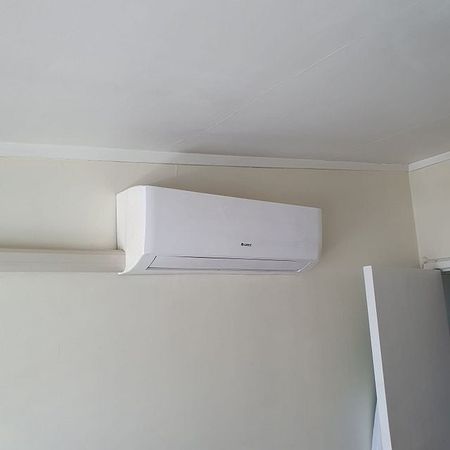 Double Grammer zone 2 Bedroom Unit - Photo 2