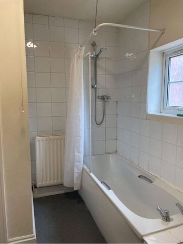 4 bedroom terraced house to rent - Photo 4