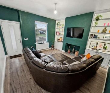 Hollins Lane, BL9 - Photo 1