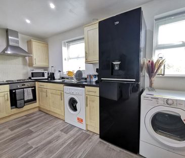 2 bedroom apartment to rent - Photo 3