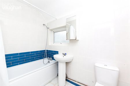 6 bedroom semi-detached house to rent - Photo 3