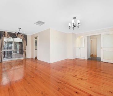7 Gainsborough Avenue, Wheelers Hill - Photo 5