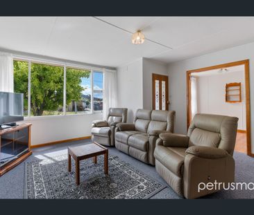 Convenient Living on a Generous Block - Photo 3