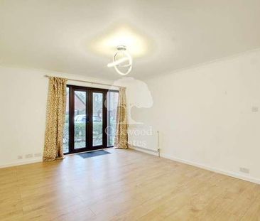 The Oaks, Moormede Crescent, Staines-upon-thames, TW18 - Photo 2