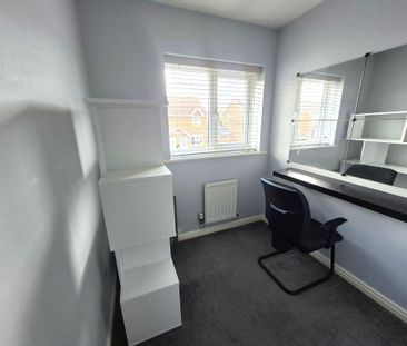 3 bedroom semi-detached house to rent - Photo 6