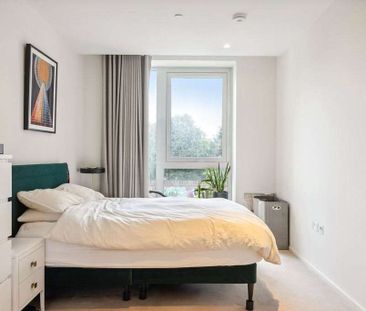 Smart one bedroom apartment in the exclusive Lillie Square development. - Photo 1