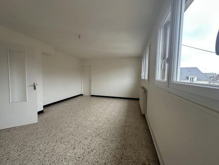 Location Appartement 3 pièces 75m² BONNEVAL 28800 - Photo 5