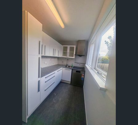 1/42 Cratloe Rd, Mount Waverley, Vic 3149 - Photo 1