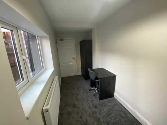Wythburn Street, Salford - Photo 1