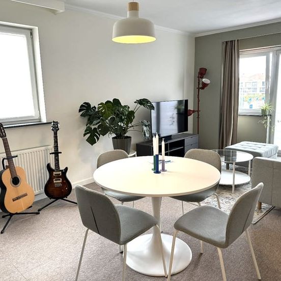 Appartement te huur - Photo 1