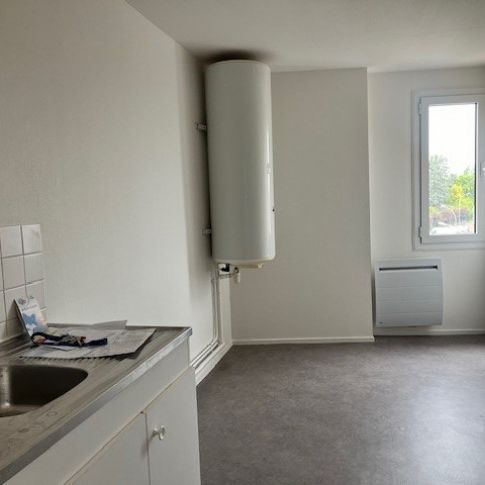 Location Appartement 4 pièces 78 m² La Châtre - Photo 1