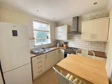 Westcross Lane, West Cross, Swansea, SA3 - Photo 5