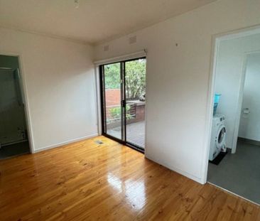 Well maintained unit! - Photo 3