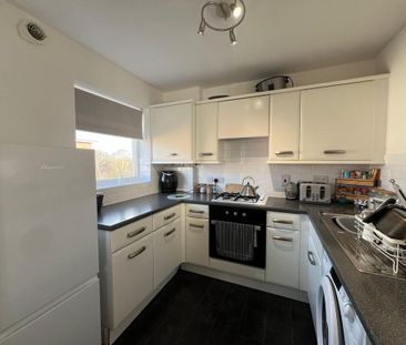 2 bedroom flat to rent - Photo 6