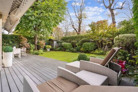 Location Appartement de luxe Neuilly-sur-Seine 5 Pièces 170 m² - Photo 2