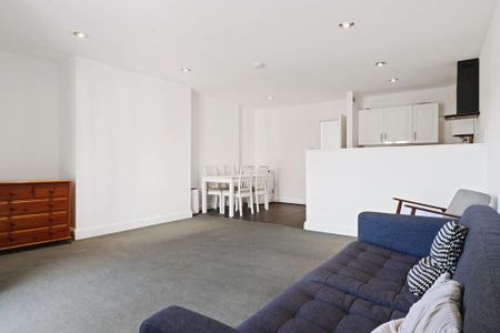 2 bedroom ground floor flat to rent - Photo 4