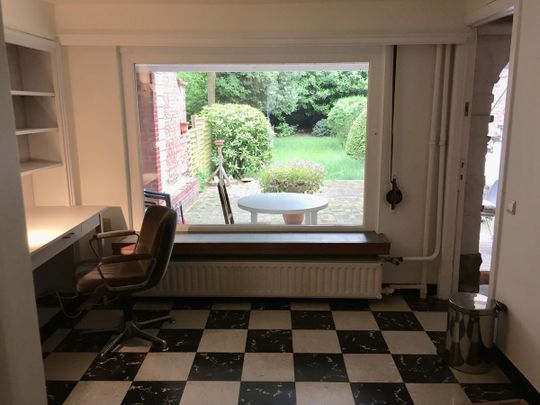 Kamer in sfeervol huis aan rustige grote tuin. Deurne Zuid. - Foto 1