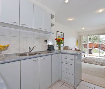 Beautiful Onehunga, 2 Bedrooms - Photo 3