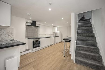 1 bedroom flat to rent - Photo 2