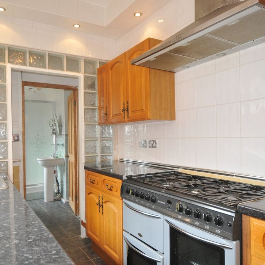 2 Bed Terraced House, Queen Marys Road, CV6 - Photo 1