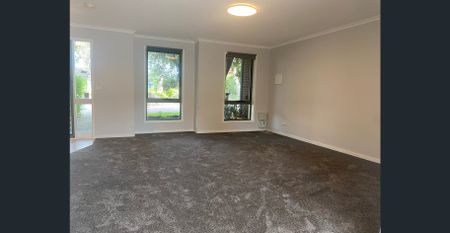 Super Spacious 2 bedroom town home ! - Photo 5