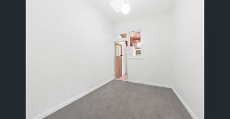 Charming, central home! - Photo 4