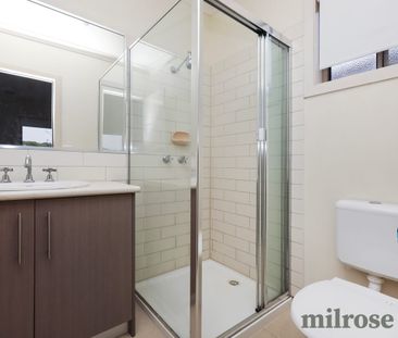 Three Bedroom Family Home! - Photo 5