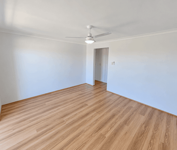Affordable Top Floor Unit in Windsor Awaits You - Photo 1
