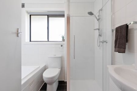 10/12 Wentworth Street, Croydon Park NSW 2133 - Townhouse For Rent | Domain - Photo 2