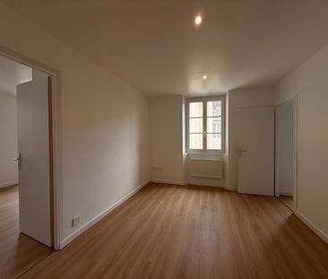 Location Appartement 2 pièces 35m² - Photo 2